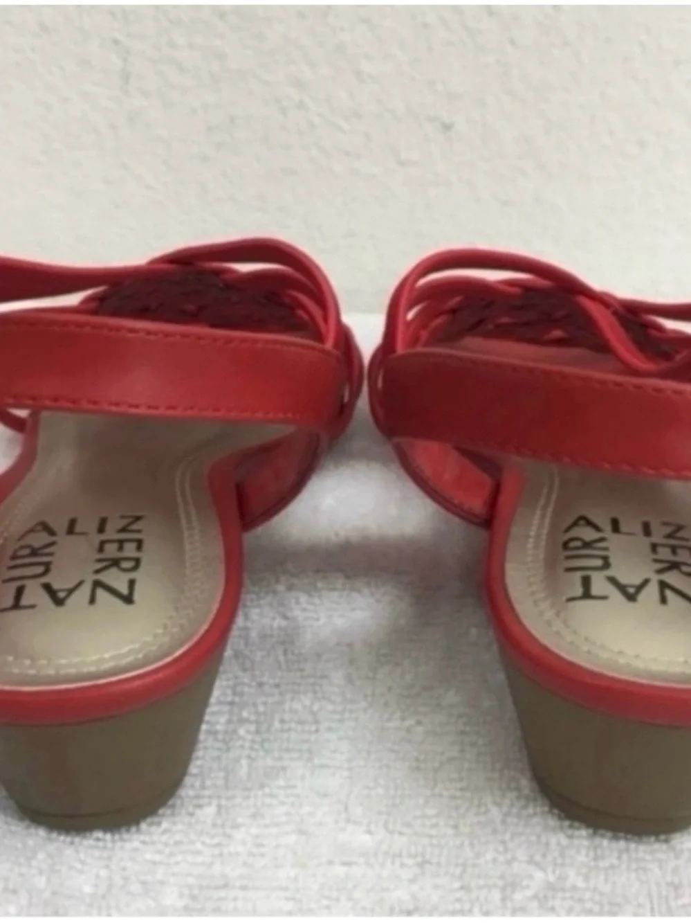 NWT New Naturalizer Women's Red Strappy Mini Wedge Open Toe Sandal Size 6.5 Boho